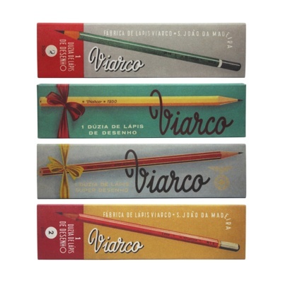Caixas vintage de lápis de desenho Viarco em múltiplas cores e textos em português.