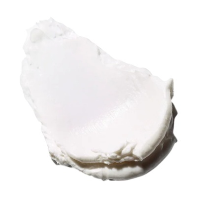 Amostra de creme branco com textura cremosa e ligeiramente brilhante
