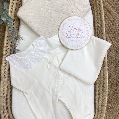 Babygrow&#x20;de&#x20;algod&#x00E3;o&#x20;em&#x20;v&#x00E1;rias&#x20;cores