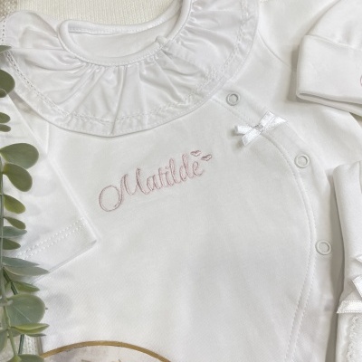 Babygrow,&#x20;conjunto&#x20;interior&#x20;e&#x20;gorro&#x20;Matilde