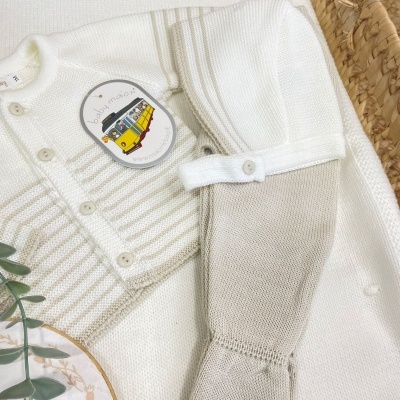 Conjunto&#x20;de&#x20;casaco,cal&#x00E7;a&#x20;e&#x20;touca