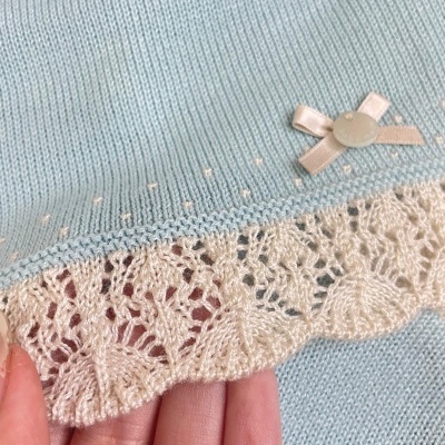 Conjunto&#x20;de&#x20;camisola,&#x20;cal&#x00E7;as&#x20;e&#x20;touca