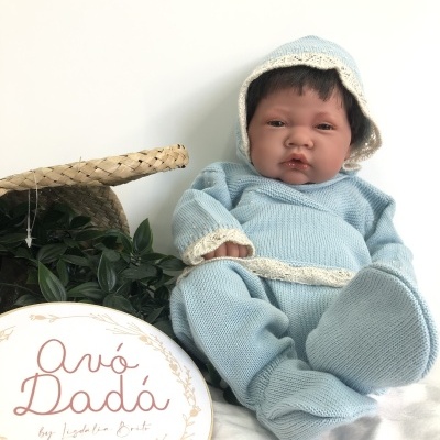 Conjunto&#x20;de&#x20;camisola,&#x20;cal&#x00E7;a&#x20;e&#x20;touca