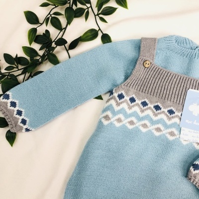 conjunto&#x20;de&#x20;camisola&#x20;e&#x20;fofo