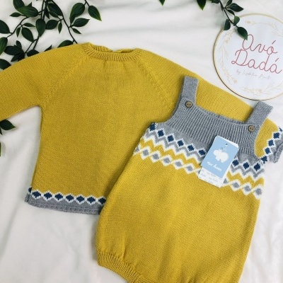 conjunto&#x20;de&#x20;camisola&#x20;e&#x20;fofo