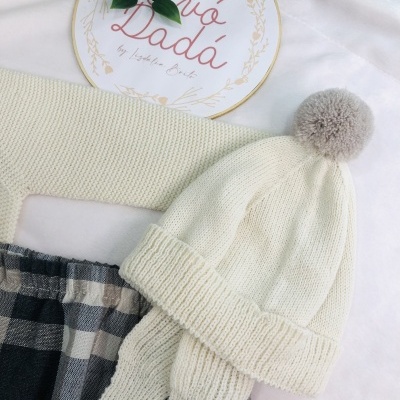 conjunto&#x20;de&#x20;cal&#x00E7;&#x00E3;o,&#x20;camisola&#x20;e&#x20;gorro