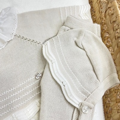 Conjunto&#x20;de&#x20;camisola,&#x20;cal&#x00E7;as&#x20;e&#x20;touca