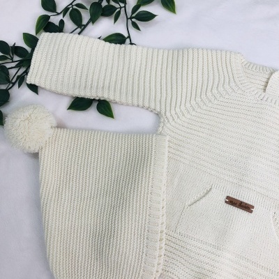 Conjunto&#x20;de&#x20;camisola,&#x20;cal&#x00E7;a&#x20;e&#x20;touca&#x20;em&#x20;malha