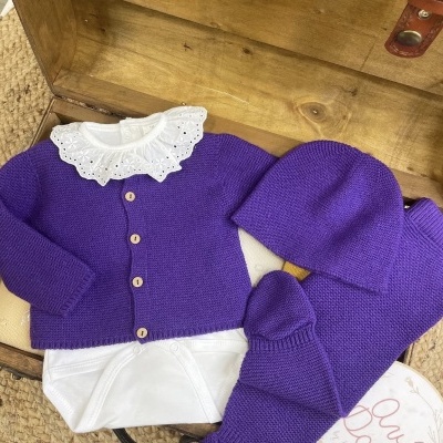 Conjunto&#x20;de&#x20;casaco,&#x20;cal&#x00E7;a&#x20;e&#x20;gorro&#x20;de&#x20;inverno