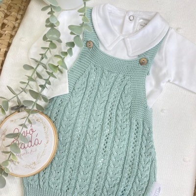 Conjunto&#x20;jardineira&#x20;e&#x20;body