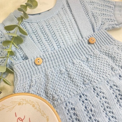 Conjunto&#x20;de&#x20;camisola&#x20;e&#x20;fofo