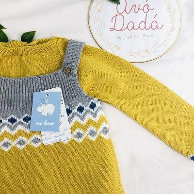 conjunto&#x20;de&#x20;camisola&#x20;e&#x20;fofo