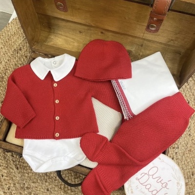 Conjunto&#x20;de&#x20;casaco,&#x20;cal&#x00E7;a&#x20;e&#x20;gorro&#x20;de&#x20;inverno