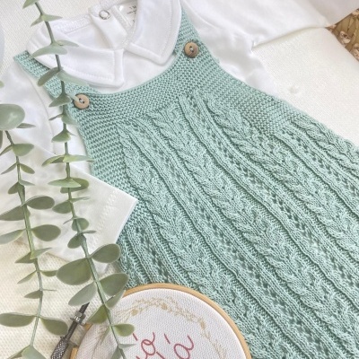 Conjunto&#x20;jardineira&#x20;e&#x20;body