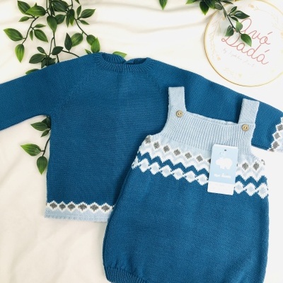 Conjunto&#x20;de&#x20;fofo&#x20;e&#x20;camisola