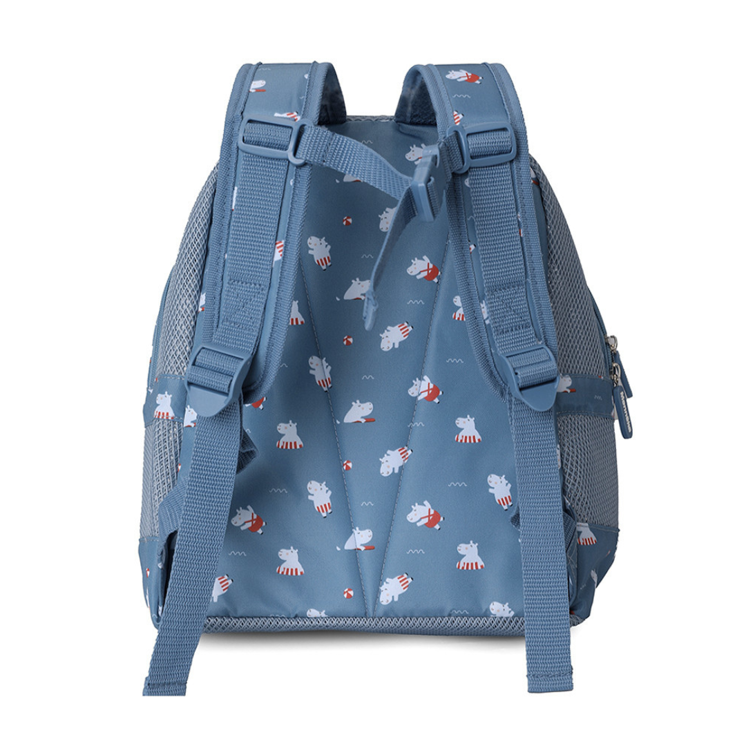 Mochila azul com padrão de hipopótamos e alças ajustáveis