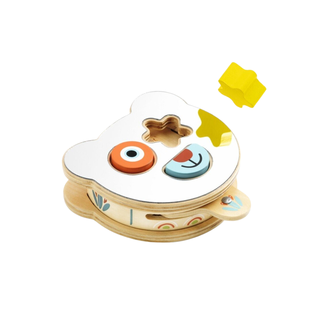 Quebra-cabeças de madeira em forma de tigre com peças coloridas e forma de encaixe.