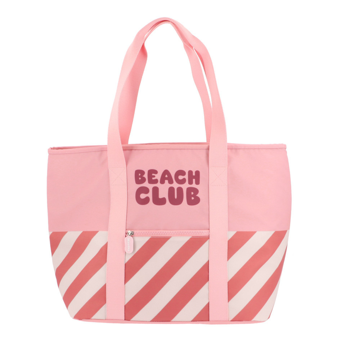 Mala de praia rosa com padrão às riscas e texto BEAC CLUB.
