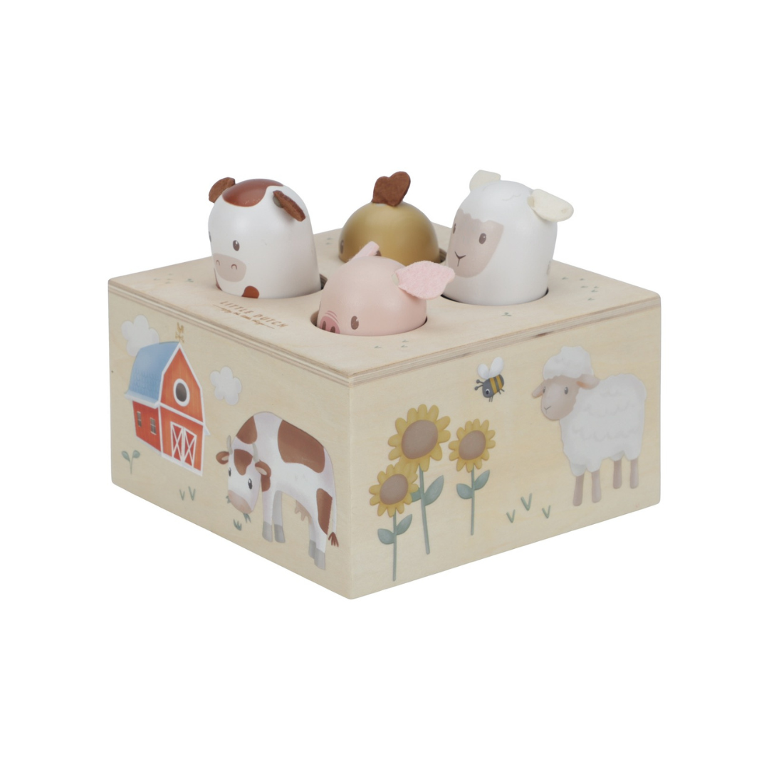 Brinquedo de madeira com figuras de animais da quinta e decoração pintada