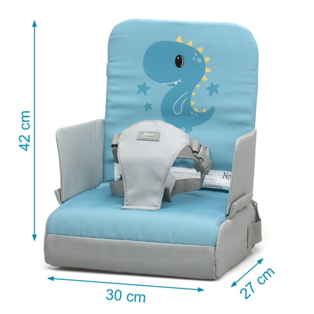 Cadeira de criança azul com estampa de dinossauro e arnês de segurança cinza