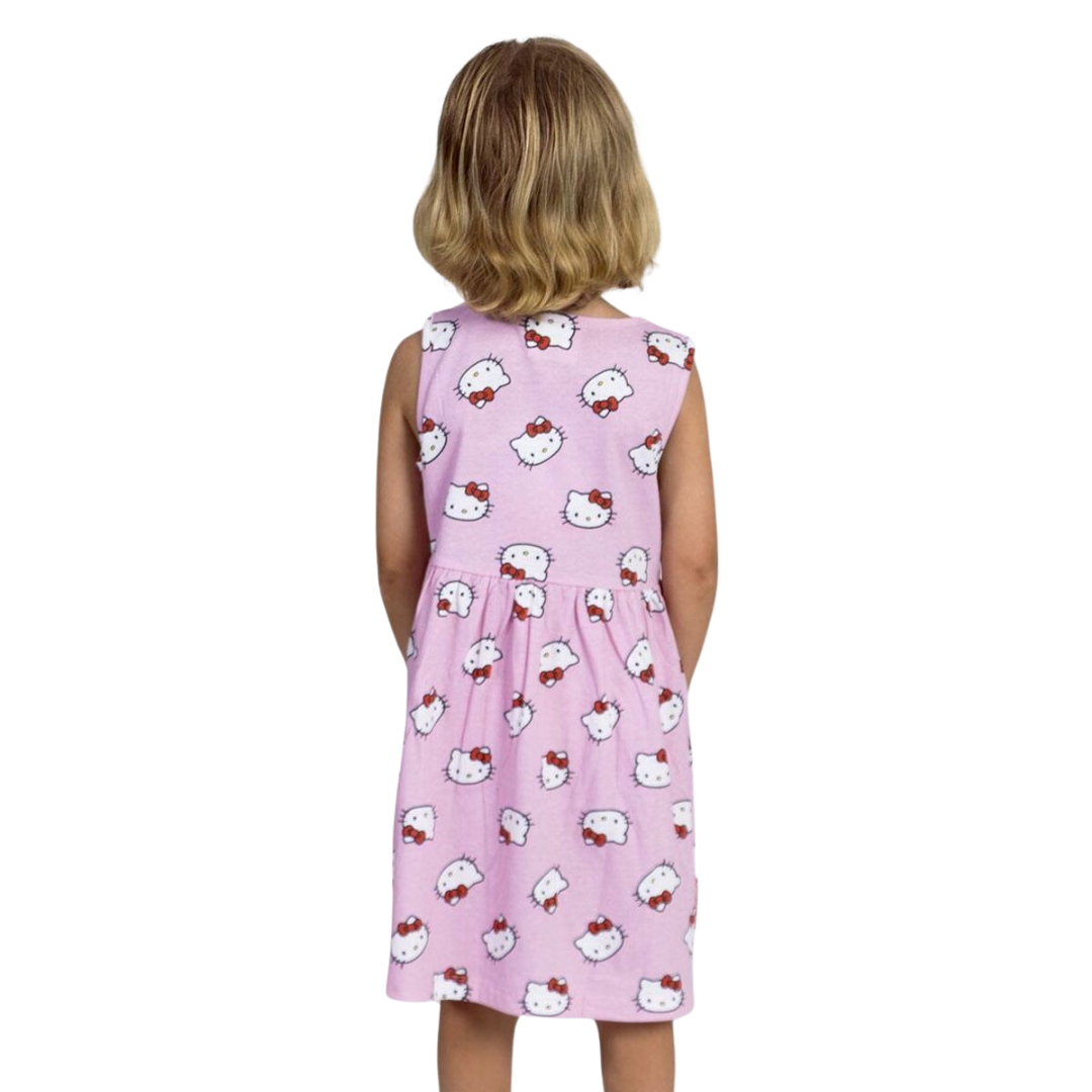 Vestido rosa de criança com padrão Hello Kitty visto de costas