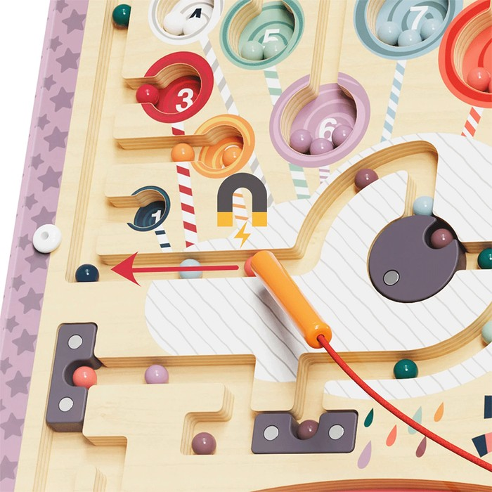 Jogo infantil em madeira com bolas coloridas e numeradas