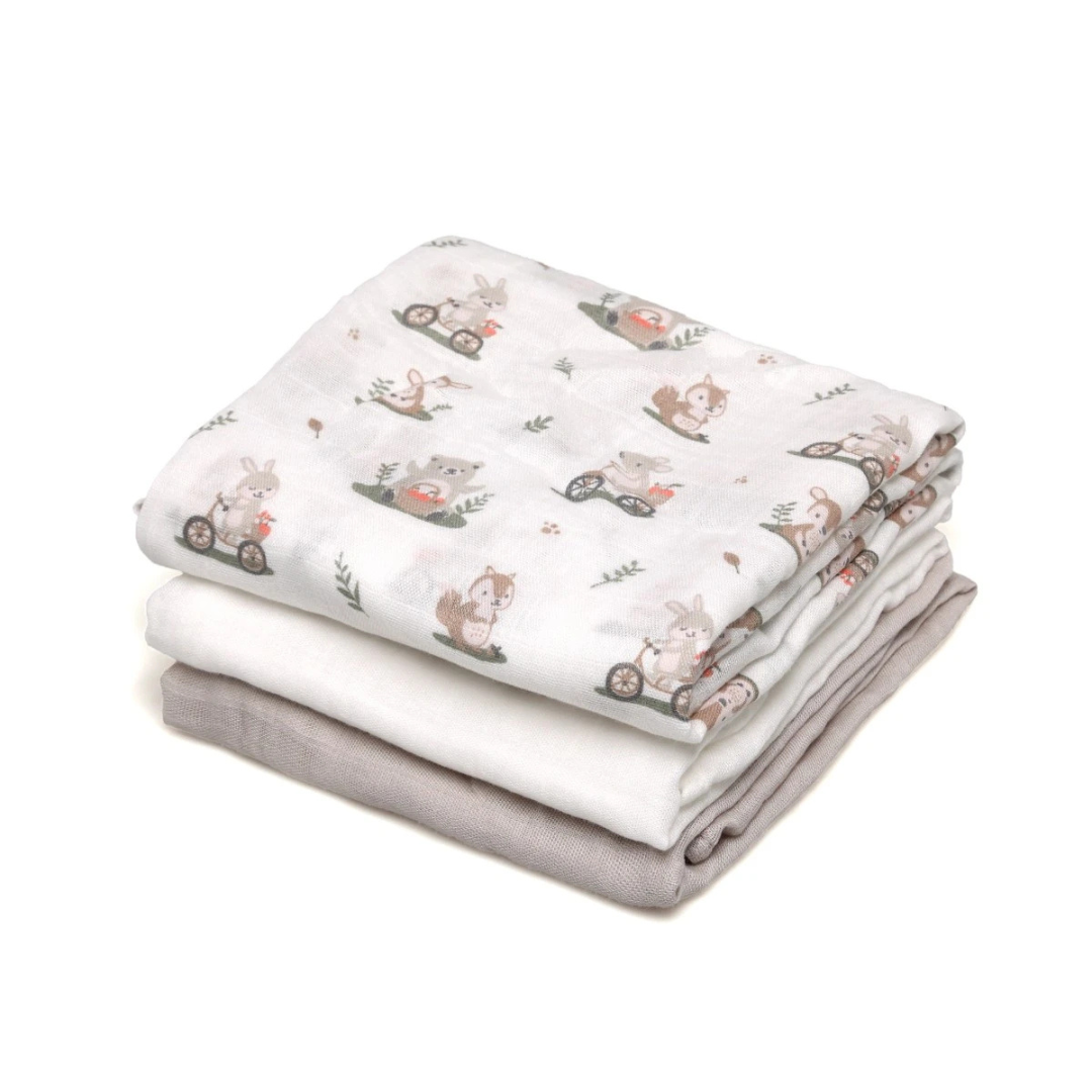 Três panos de algodão empilhados com padrão animal em topo