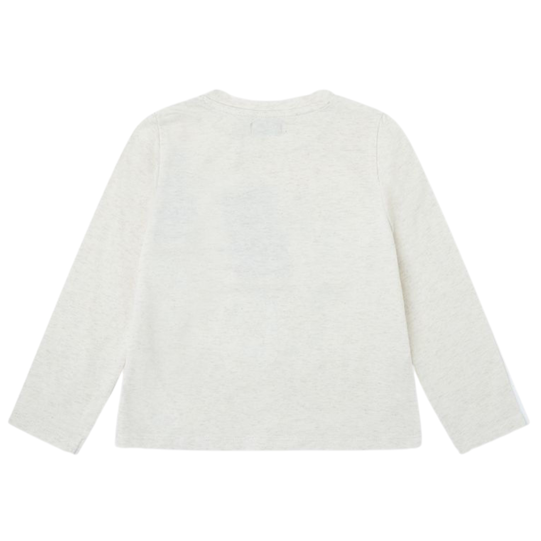 Top branco de manga comprida visto de trás