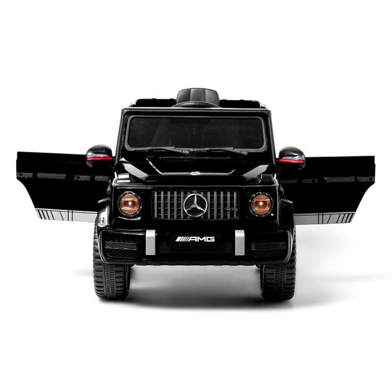Carro de brinquedo preto Mercedes-Benz AMG com portas abertas