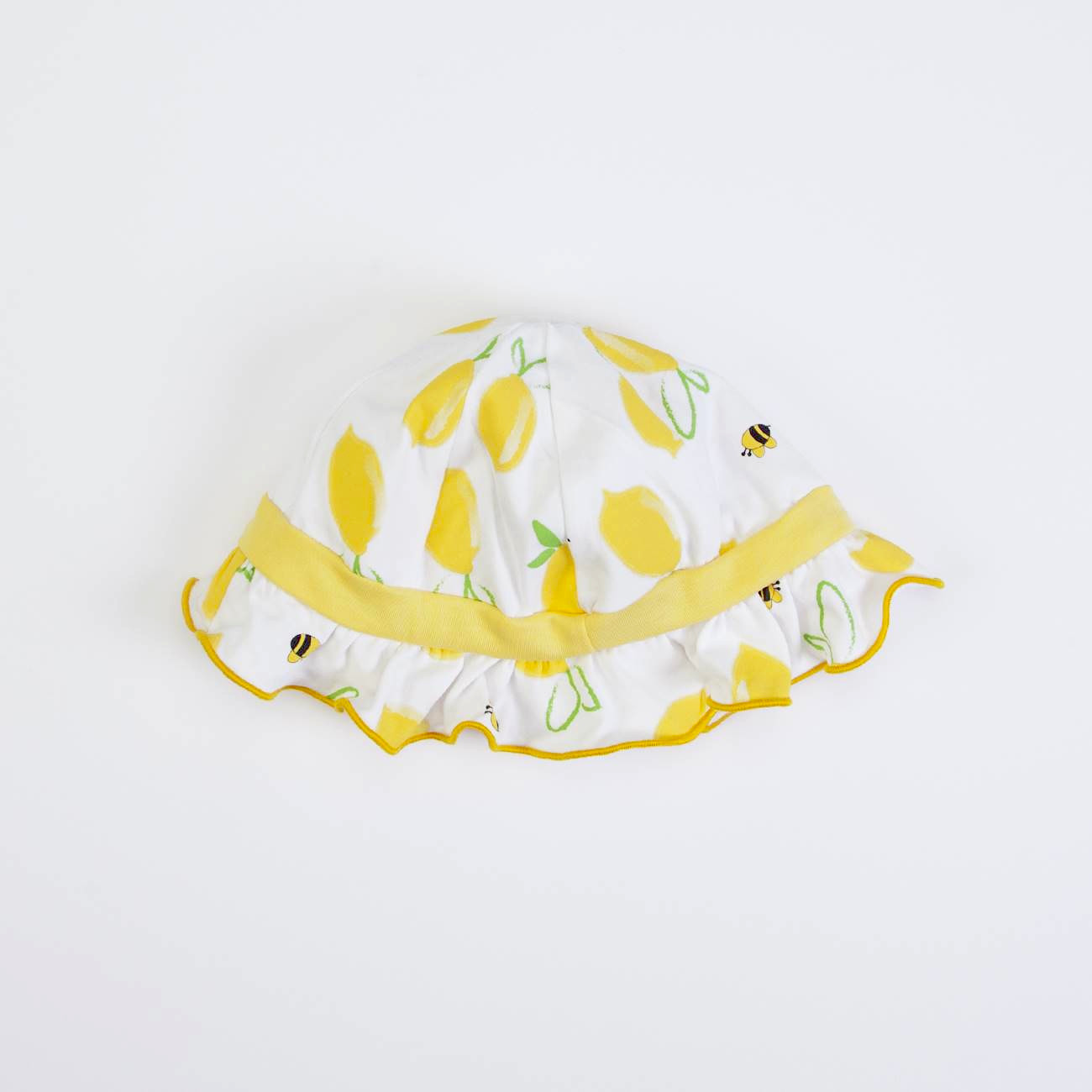 Chapéu branco para bebé com estampa de limões amarelos, abelhas e faixa amarela