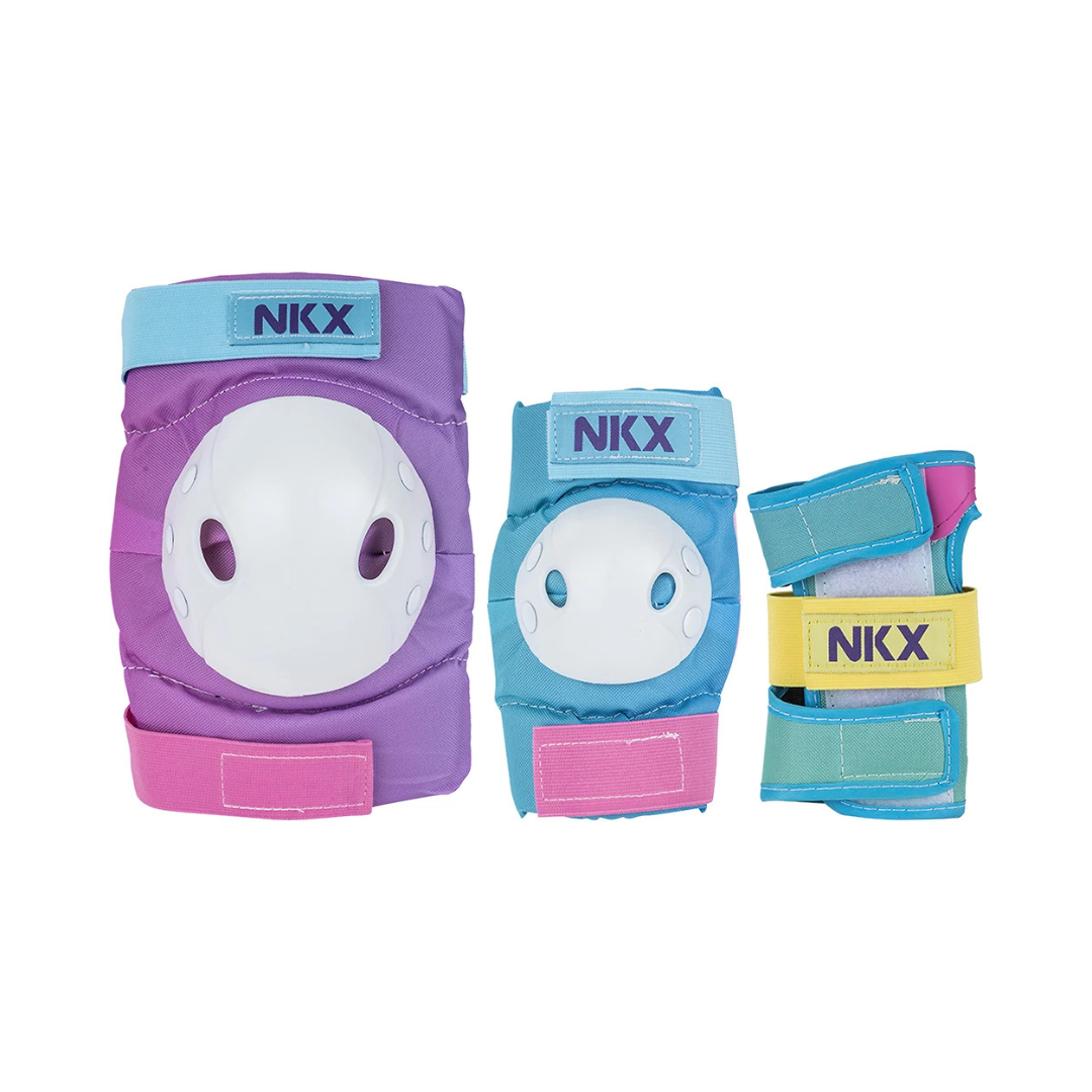 Conjunto de proteção NKX com joelheira, cotoveleira e proteção para punho coloridos.