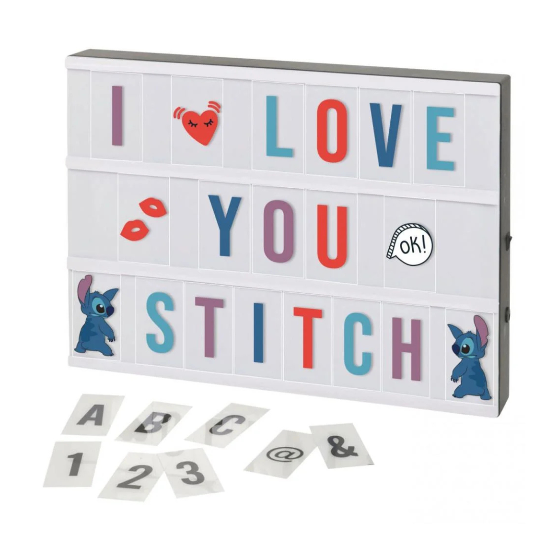 Painel de letras LED branco com frase colorida I ❤️ LOVE YOU STITCH e personagens Stitch azul nas extremidades