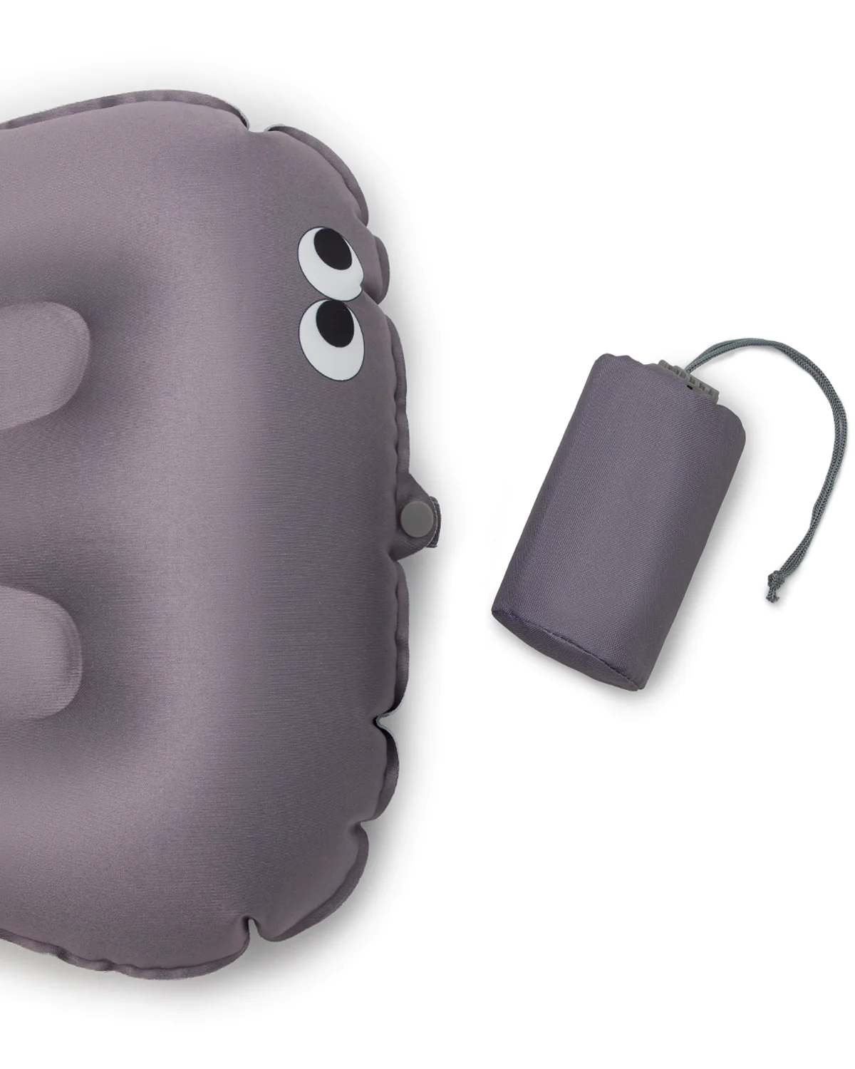 Colchão insuflável cinzento com desenho de rosto e bolsa de transporte cinzenta