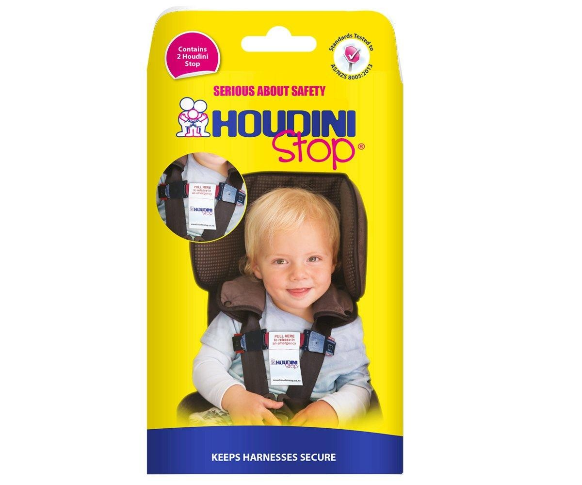 Embalagem amarela do produto Houdini Stop com uma criança no assento de carro usando arnês com almofadas de segurança vermelhas