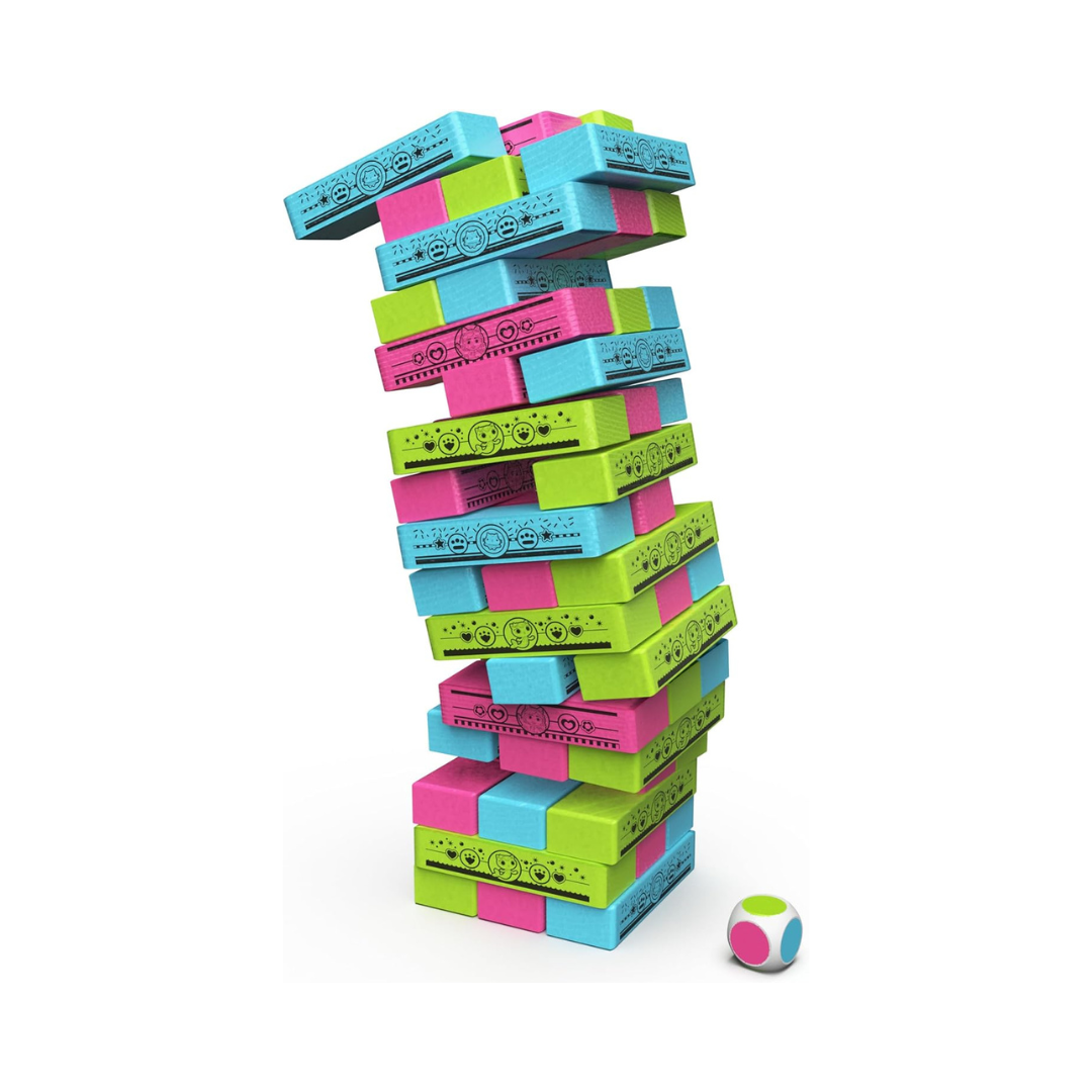 Torre de blocos coloridos empilhados com dado ao lado