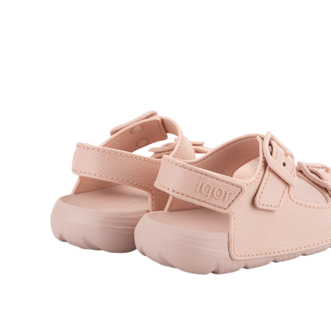 Sandálias infantis rosa com tiras em velcro e sola macia