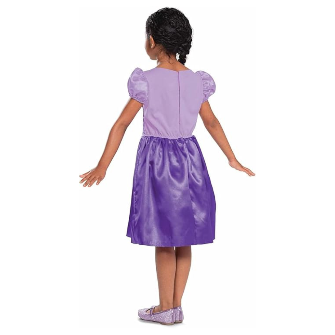Vestido infantil roxo com saia brilhante e mangas bufantes visto de costas