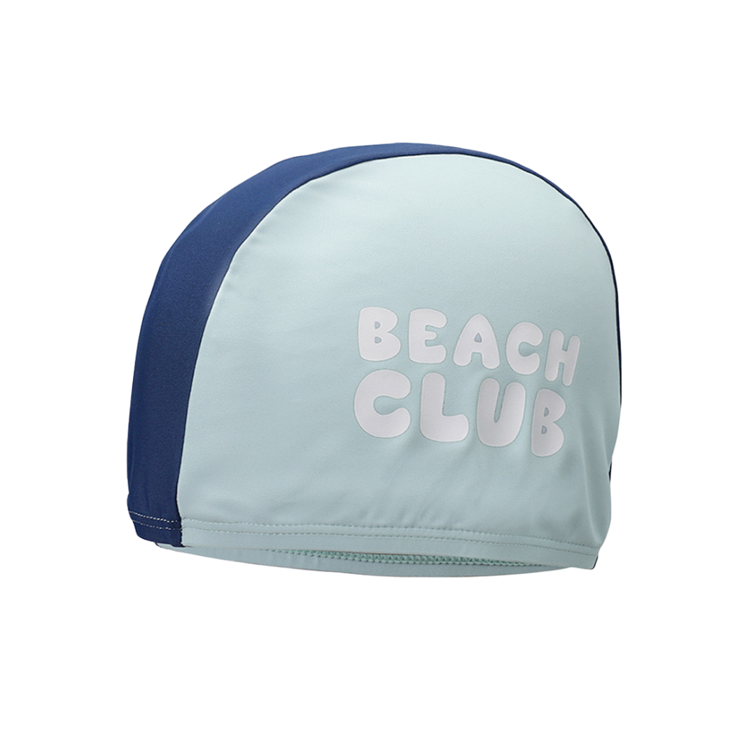 Touca de natação azul com texto BEACH CLUB