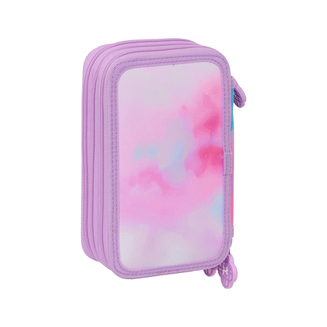 Estojo retangular lilás com padrão aquarela rosa, lilás e azul e zíperes com puxadores de coração.