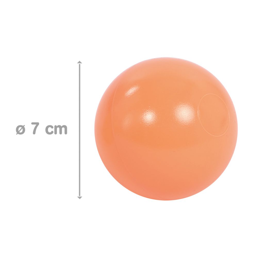Bola laranja com 7 cm de diâmetro sobre fundo branco