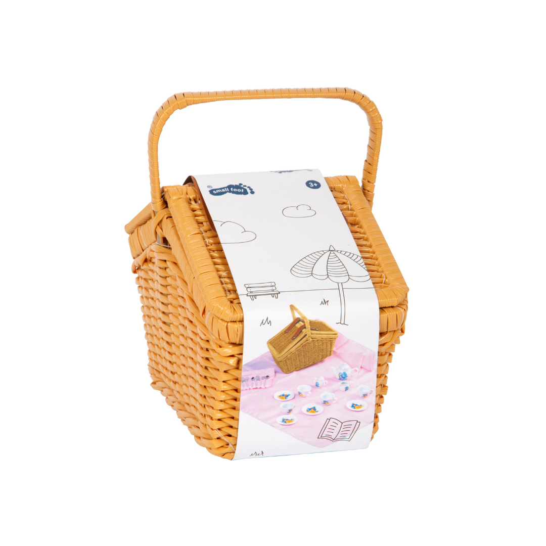 Cesta de piquenique em rattan castanho claro com etiqueta branca