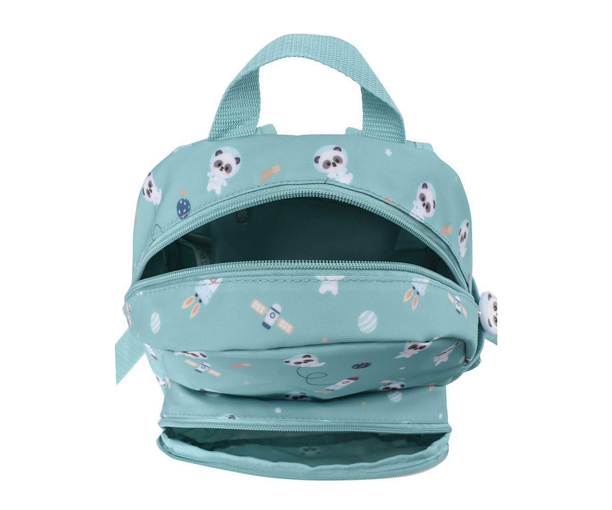 Mochila azul clara com padrão de ursos panda e planetas