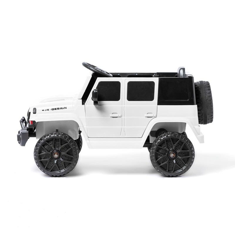 Carro de brinquedo elétrico branco e preto todo-o-terreno para crianças