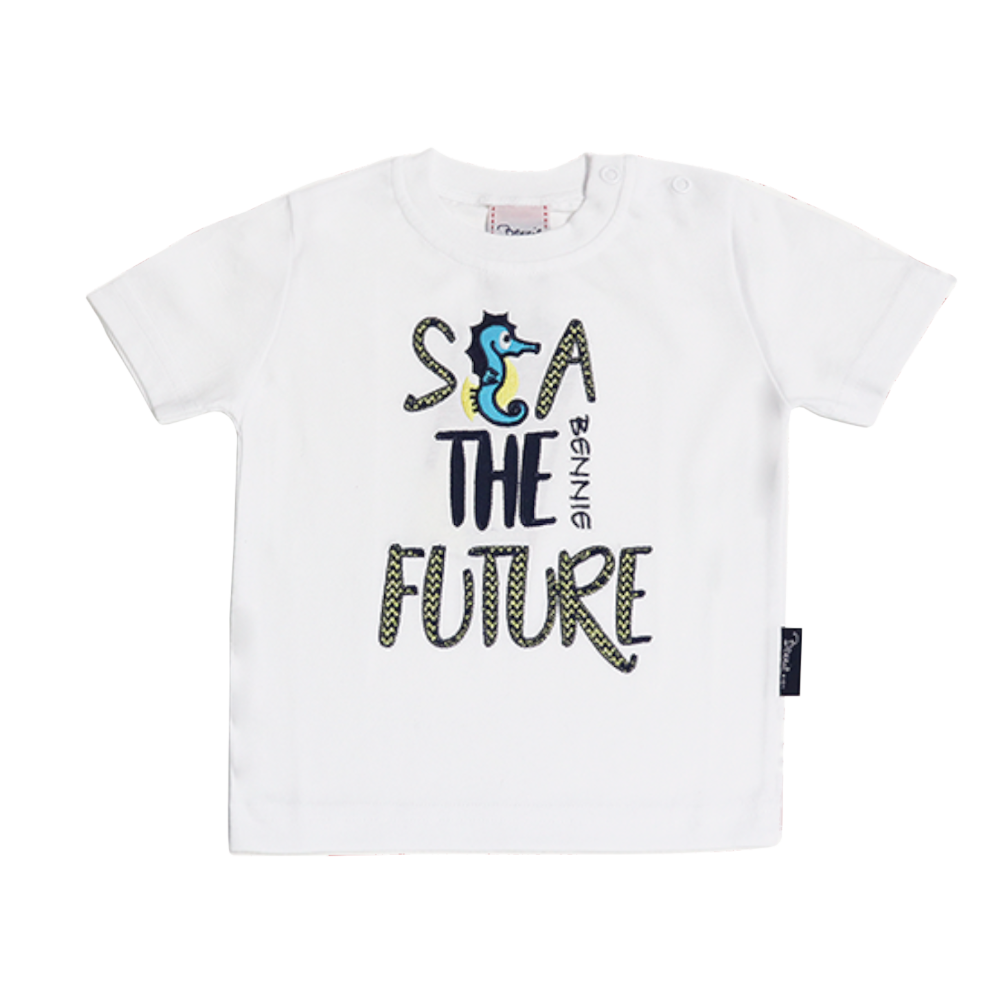 T-shirt branca infantil com estampa colorida e botões no ombro