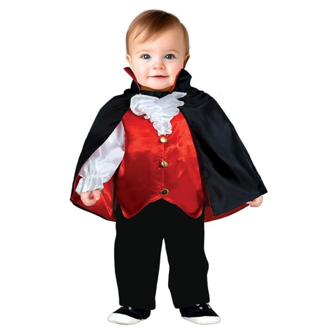 Bebé com fato de vampiro preto e vermelho com folhos brancos.