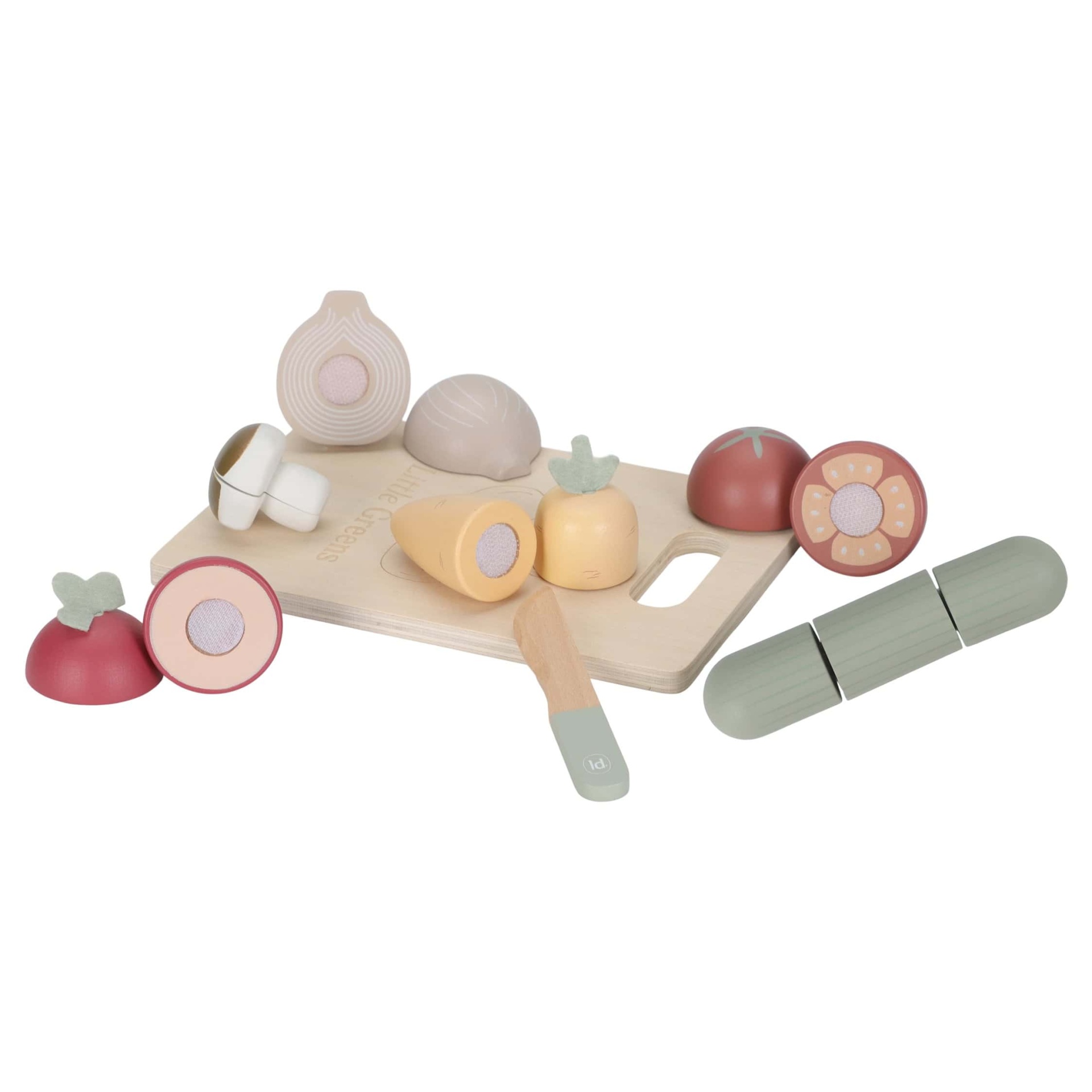 brinquedo de legumes de madeira com tábua e faca