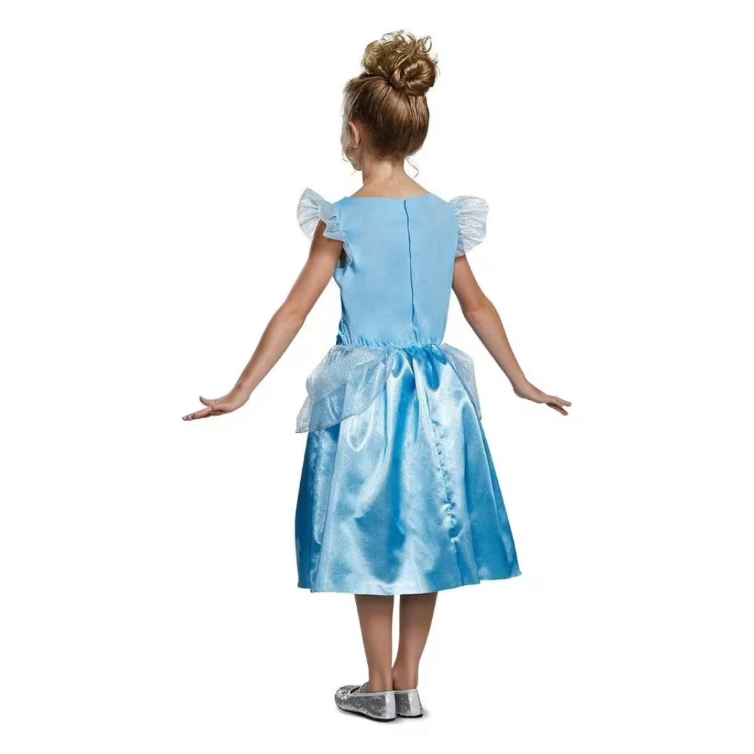 Vestido azul claro de criança visto de costas