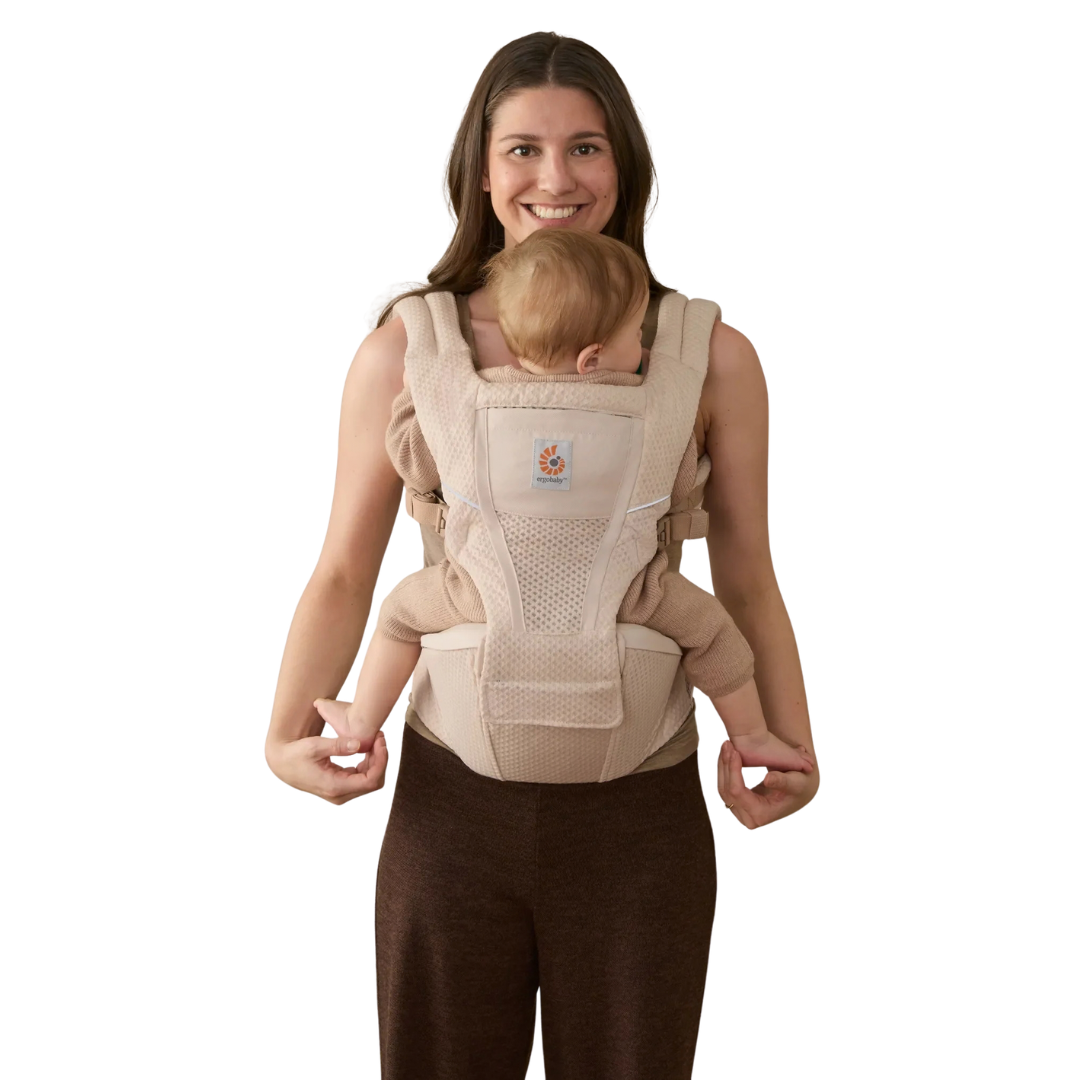 Transportador ergonómico para bebé bege com logótipo ergobaby