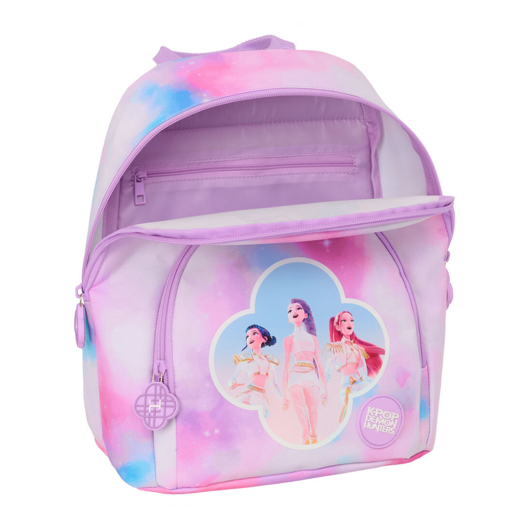 Mochila lilás com imagem de personagens femininas e design colorido
