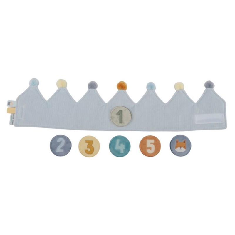 Coroa de tecido azul claro com discos numerados e pompons coloridos